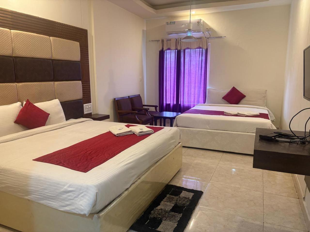 Hotel New Rajdarshan Мадікері Екстер'єр фото