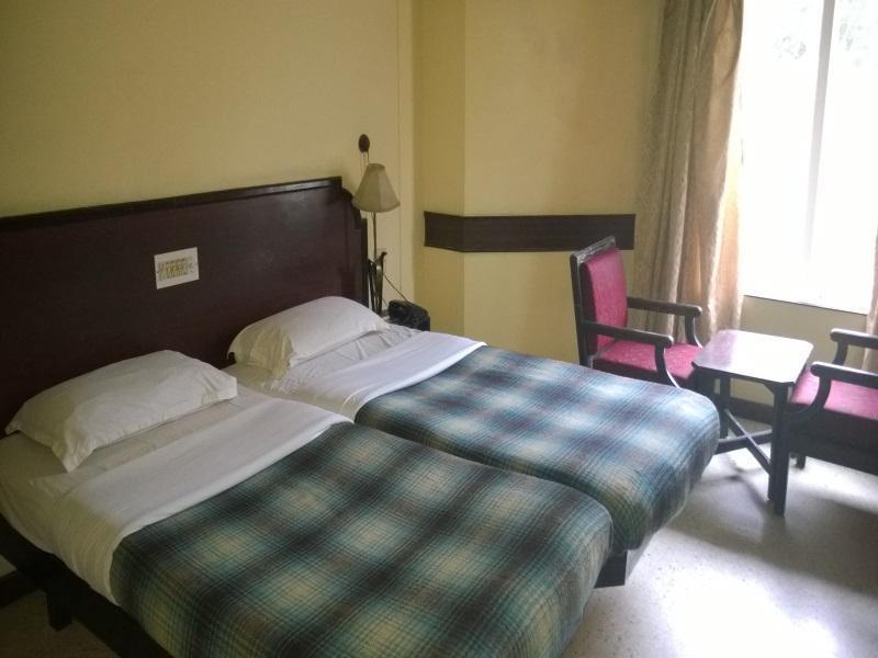 Hotel New Rajdarshan Мадікері Екстер'єр фото