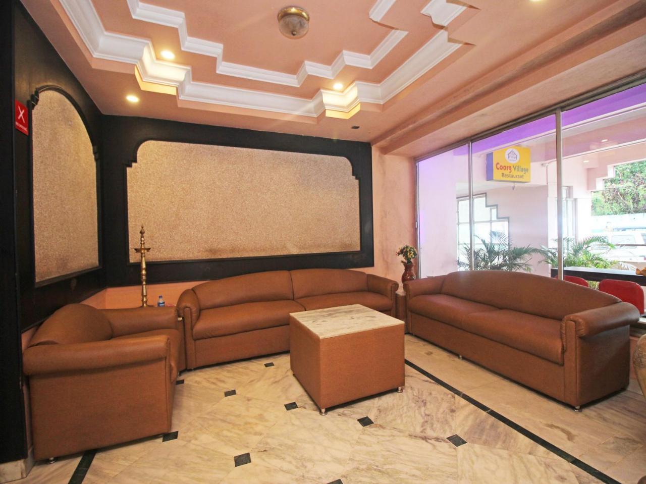 Hotel New Rajdarshan Мадікері Екстер'єр фото